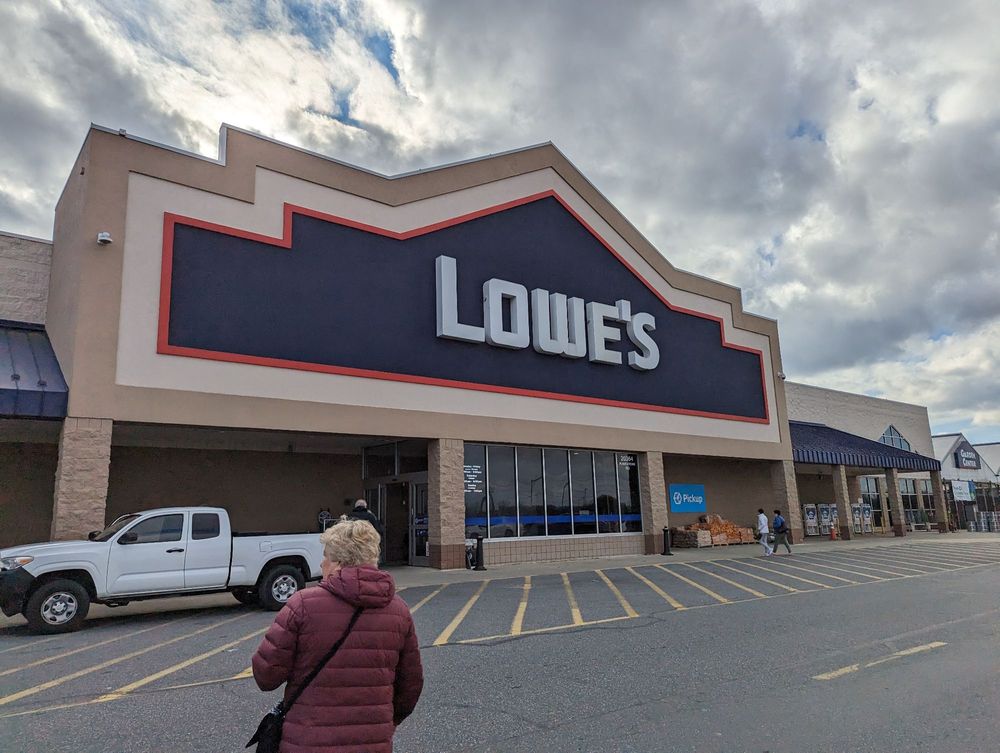 LOWE’S HOME IMPROVEMENT Updated September 2024 10 Photos & 69