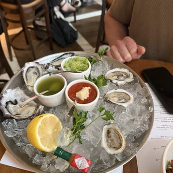 Tavern on Rush - Oysters - Seafood Near Me - Chicago, Illinois