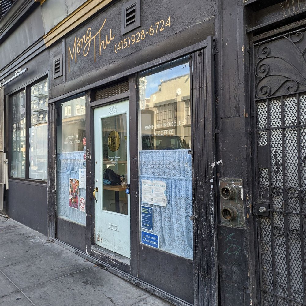 Mong Thu Cafe - the entrance to the restaurant - Vietnamese Near Me - San Francisco, California Mong Thu Cafe - the entrance to the restaurant - Vietnamese Near Me - San Francisco, California