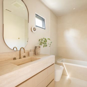 Silver Hammer Builders - Our beautiful guest bathroom - General Contractors Near Me - Los Angeles, California Silver Hammer Builders - Our beautiful guest bathroom - General Contractors Near Me - Los Angeles, California