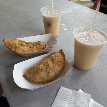 El Yunque Rainforest - A little snack at LaMuralla (roadside stand) - Hiking Near Me - Luquillo, Puerto Rico