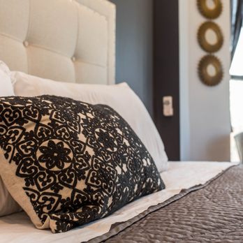 Villa Dubois - Vacation Rentals Near Me - Chicago, Illinois Villa Dubois - Vacation Rentals Near Me - Chicago, Illinois