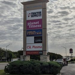 Waco Commons - Waco Commons shopping center