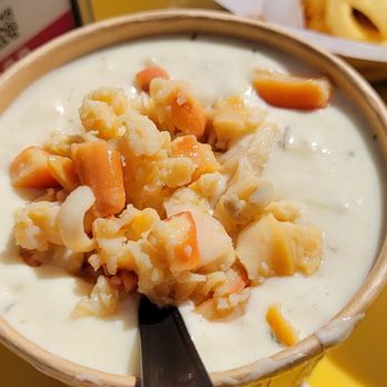 Splash Cafe - Clam Chowder with extra clams. - American Near Me - Pismo Beach, California