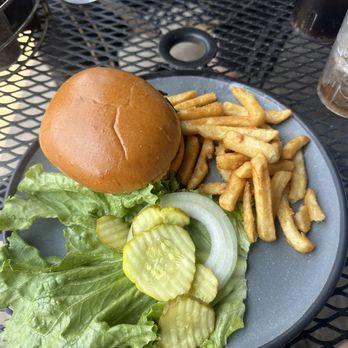 Mike Duffy's Pub & Grill - Duffy's Classic Cheeseburger - Sports Bars Near Me - Kirkwood, Missouri