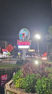 Captain Hook's Adventure Golf by null