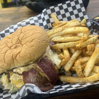 Mile High Mo’s - Burgers Near Me - Austin, Texas