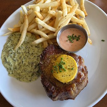 Brood Restaurant and Bar - Desserts Near Me - Salem, Virginia
