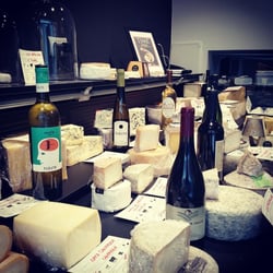 Llet Crua - Vins i formatges a la nevera de Llet Crua