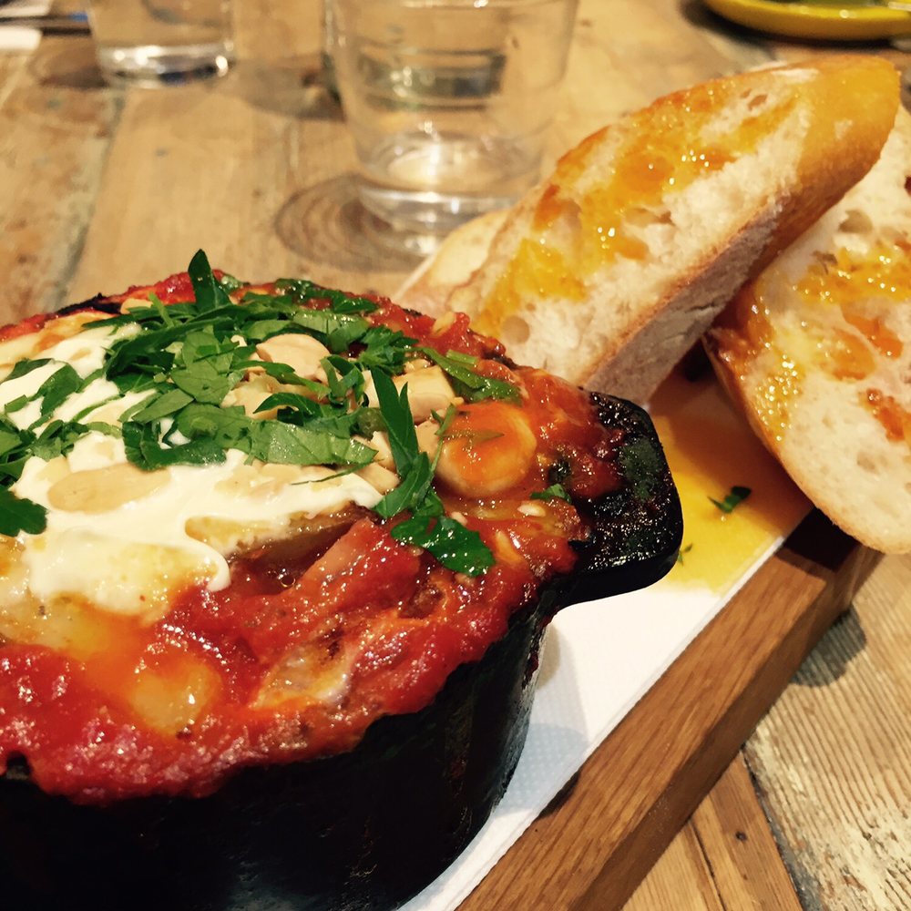 Baked eggs (deux)