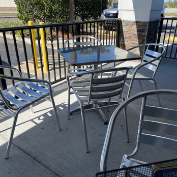 Twisted Biscuit Diner - Outdoor dining - American Near Me - Tavares, Florida Twisted Biscuit Diner - Outdoor dining - American Near Me - Tavares, Florida