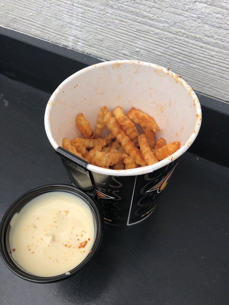 CHICKIE & PETE’S Updated August 2024 20 Photos & 43 Reviews 910