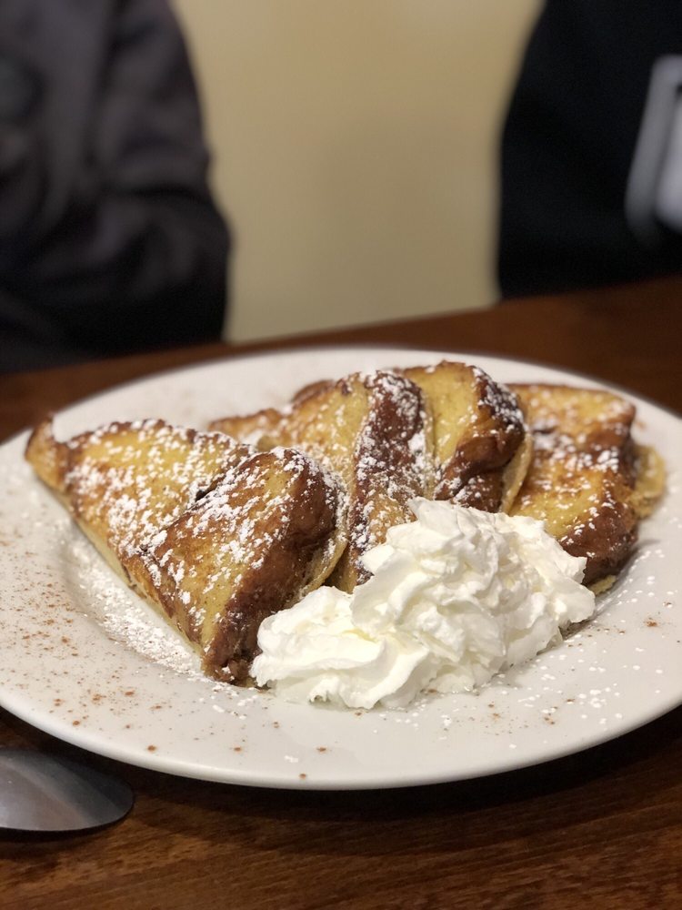 Food from Mama Phoenix Cafe