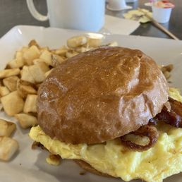 Breakfast sandwich