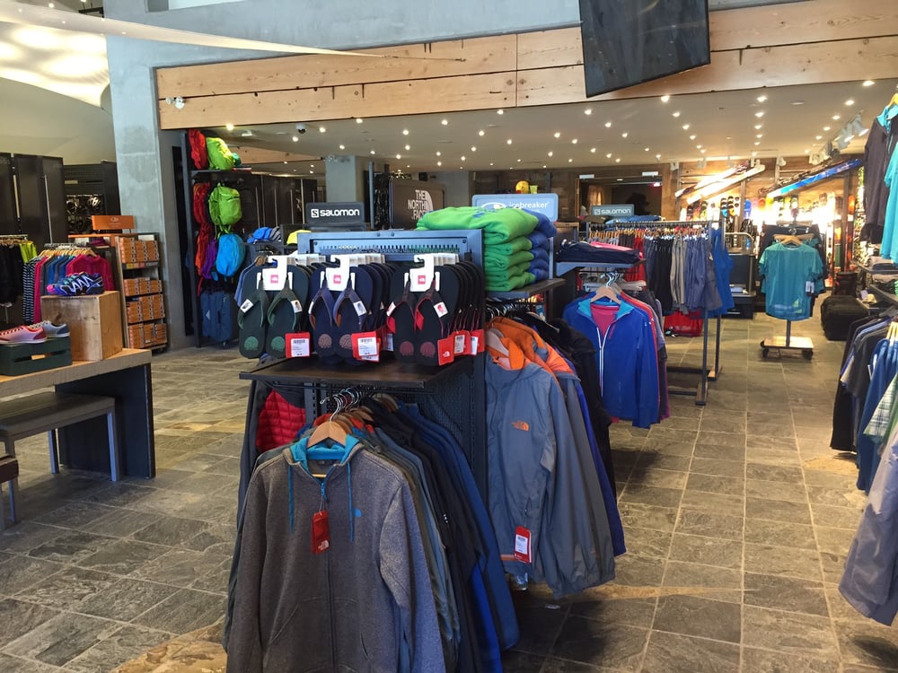 CANSKI WESTIN Updated August 2024 4545 Way, Whistler, British Columbia Women's