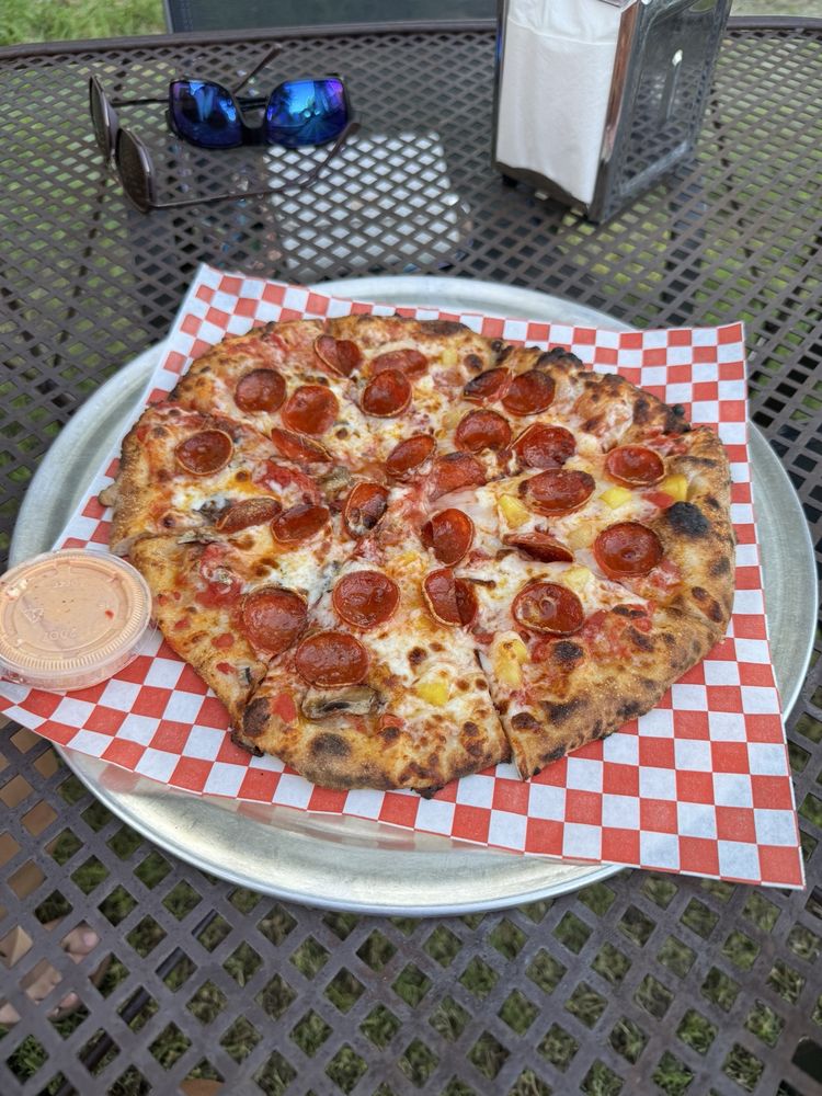 The Grove Wood Fired Pizza Logo