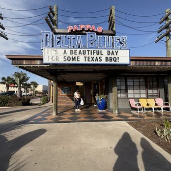 Pappas Delta Blues Smokehouse - Outside - Smokehouse Near Me - Webster, Texas Pappas Delta Blues Smokehouse - Outside - Smokehouse Near Me - Webster, Texas