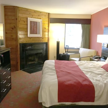 Best Western Plus Poconos Hotel - large room with king bed, fire place (needs actual logs) flatscreen tv, mini fridge and microwave - Hotels Near Me - Tannersville, Pennsylvania Best Western Plus Poconos Hotel - large room with king bed, fire place (needs actual logs) flatscreen tv, mini fridge and microwave - Hotels Near Me - Tannersville, Pennsylvania