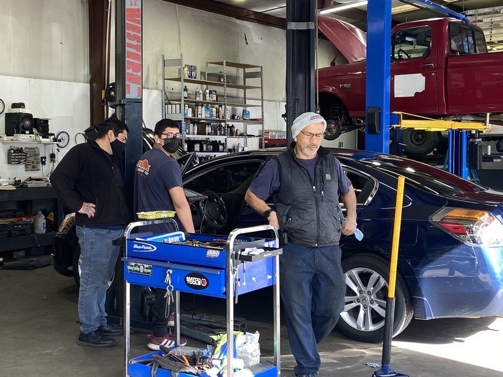 JR AUTO REPAIR Updated October 2024 15 Photos & 11 Reviews 2210