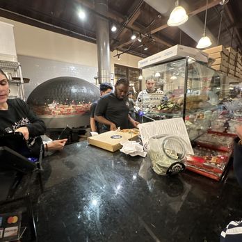 La Pizzeria Metro - Pizza Near Me - Wilmington, Delaware