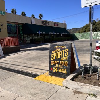 Link N Hops - Private parking lot shared with two other establishments - Beer Bar Near Me - Los Angeles, California Link N Hops - Private parking lot shared with two other establishments - Beer Bar Near Me - Los Angeles, California