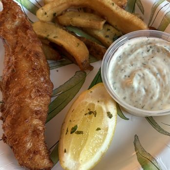 Armitage Alehouse - Pike Fish and Chips - Pubs Near Me - Chicago, Illinois