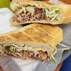 La Nueva Bodega - Triplets sandwich