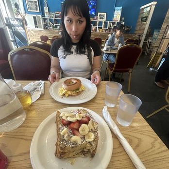 Peanuts Deluxe Cafe - Diners Near Me - San Jose, California