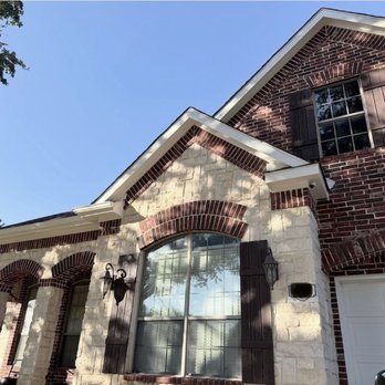 Vivax Pros - New paint on the my house and shutters. - Painters Near Me - Carrollton, Texas