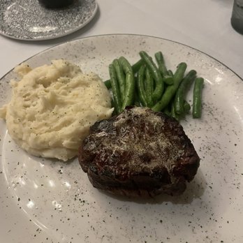 Eddie Merlot's - Seafood Near Me - Boston, Massachusetts