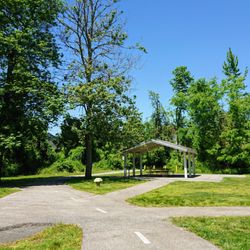 Tor Bryan Park And Playground - Henson Creek Trail and a picnic shelter