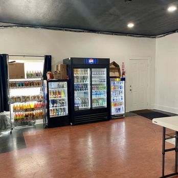 Roundhouse Deli - Beverages to choose from in addition to fountain drinks - Tacos Near Me - Sacramento, California