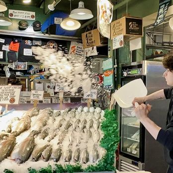 Pike Place Fish Market - Seafood Markets Near Me - Seattle, Washington