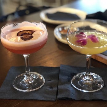 Le Chick - Cocktail Bars Near Me - Miami, Florida