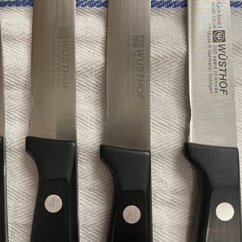 Sur La Table - Damaged knives from sur la table sharpening service, they refuse to own their mistake. - Home Decor Near Me - Charlotte, North Carolina
