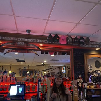 Hoss's Saloon - Great bartender!  The food is great with fun vibe. - Bars Near Me - Geneva, Ohio