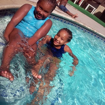 Horizon Pool & Spa Services - Hot summer day the kids taking a swim in our clean sparkly pool!!! Thanks Eddie - Pool Cleaners Near Me - Los Angeles, California