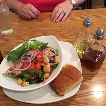 Apple Walnut Café - Side salad - Breakfast & Brunch Near Me - Broomall, Pennsylvania
