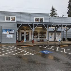 Mercer Island Thrift Shop - Entrance to Mercer island thrift store