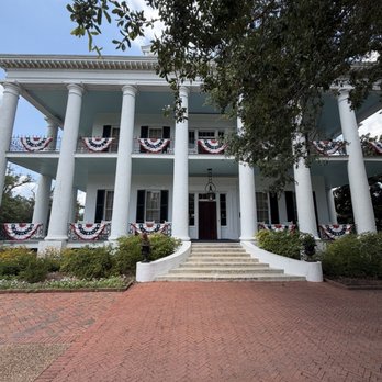 Dunleith Plantation - Hotels Near Me - Natchez, Mississippi