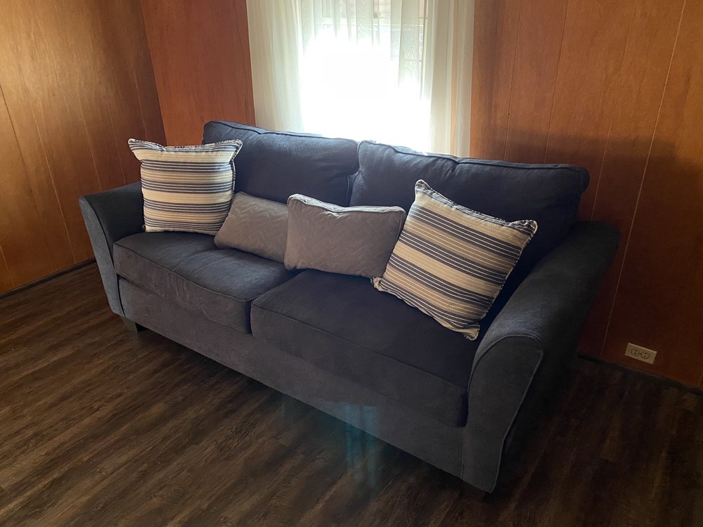 BILLY’S FURNITURE Updated September 2024 617 E Independence Ave