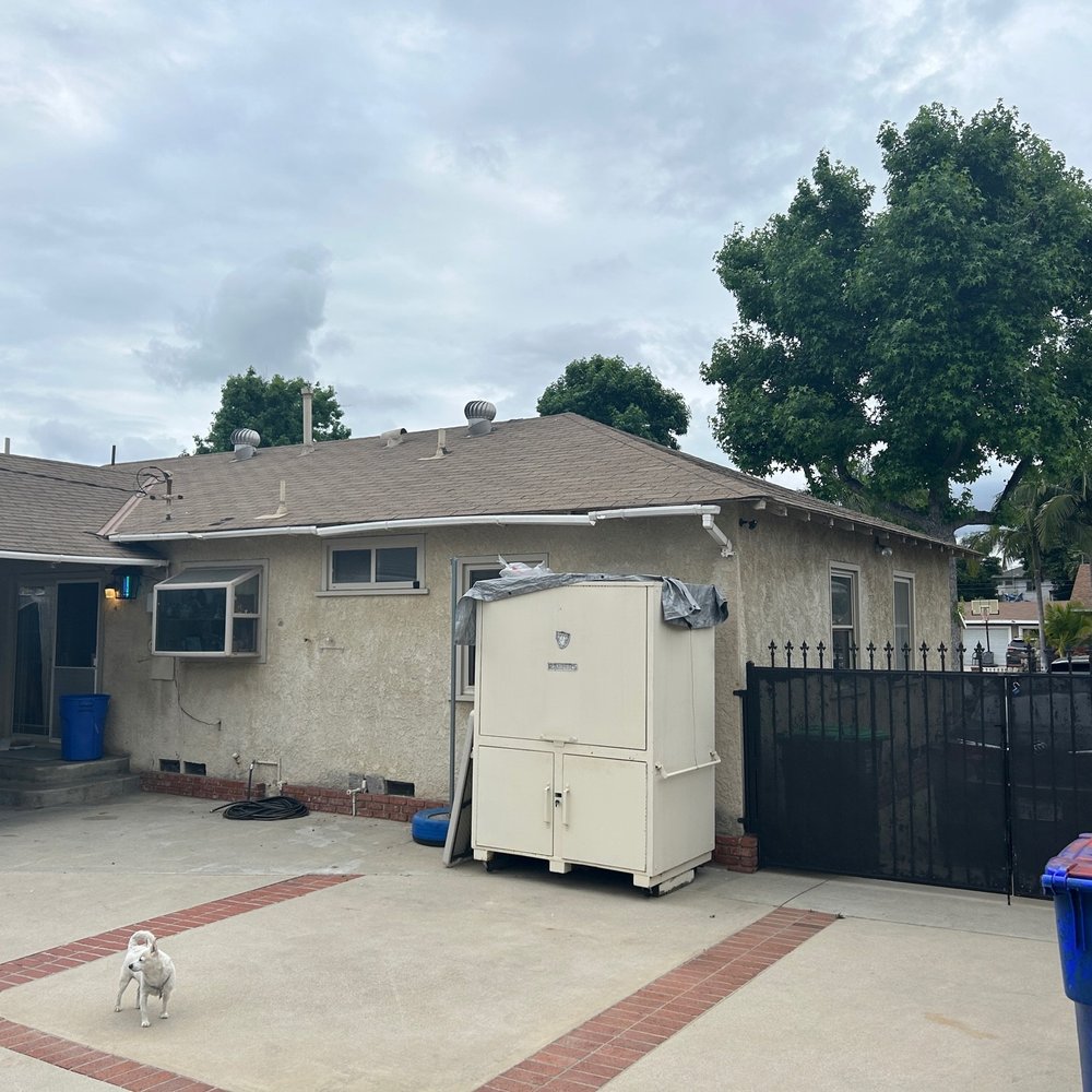 Jerry's Roofing - Back yard before. Provide new wood facia boards and painted edge metal drip edge. - Roofing Near Me - Whittier, California Jerry's Roofing - Back yard before. Provide new wood facia boards and painted edge metal drip edge. - Roofing Near Me - Whittier, California
