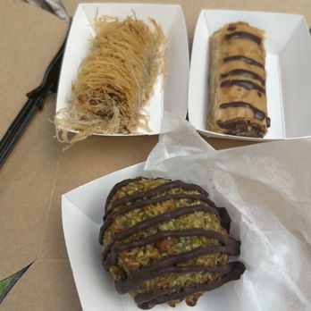 Oasis Sweets And Sips - Bakeries Near Me - Orlando, Florida