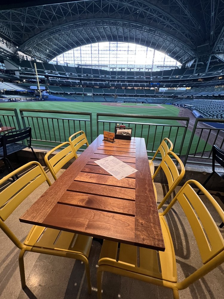 J. LEINENKUGEL’S BARREL YARD 56 Photos & 18 Reviews 1 Brewers Way Left Outfield, Milwaukee