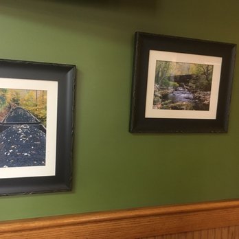 Gino's Pizza & Spaghetti House - Local art work - Italian Near Me - Summersville, West Virginia Gino's Pizza & Spaghetti House - Local art work - Italian Near Me - Summersville, West Virginia