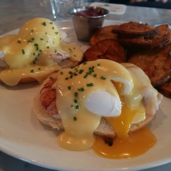 Mignonette - A very decadent Lobster Benedict - maine lobster, poached eggs, hollandaise on Portuguese muffins - New American Near Me - Miami, Florida Mignonette - A very decadent Lobster Benedict - maine lobster, poached eggs, hollandaise on Portuguese muffins - New American Near Me - Miami, Florida