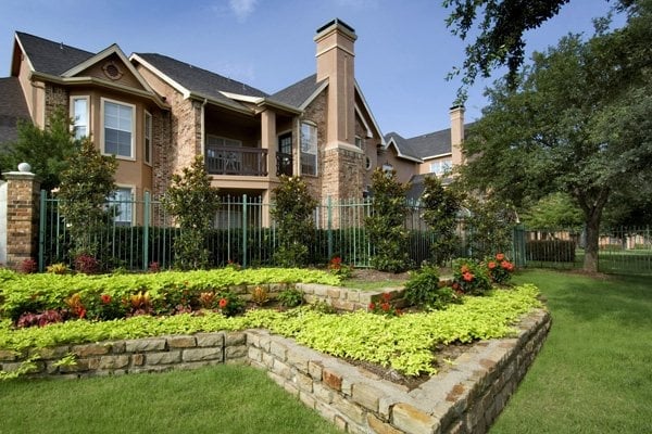 Slide of K & M Services