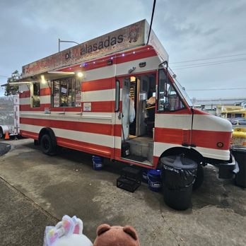 Leonard's Malasadamobile - Look for this Food Truck! - Specialty Food Near Me - Honolulu, Hawaii