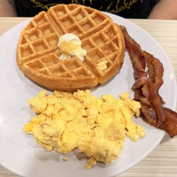 Casa El Desayuno - Waffle Combo - Breakfast & Brunch Near Me - Las Vegas, Nevada
