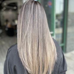 Xcellent Hair Square